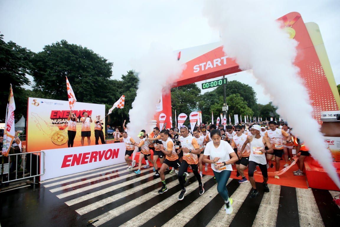 Dari Perayaan ke Aksi Nyata, 3.000 Enervon Family Immunity Kit  Disalurkan ke Tujuh Daerah di Indonesia