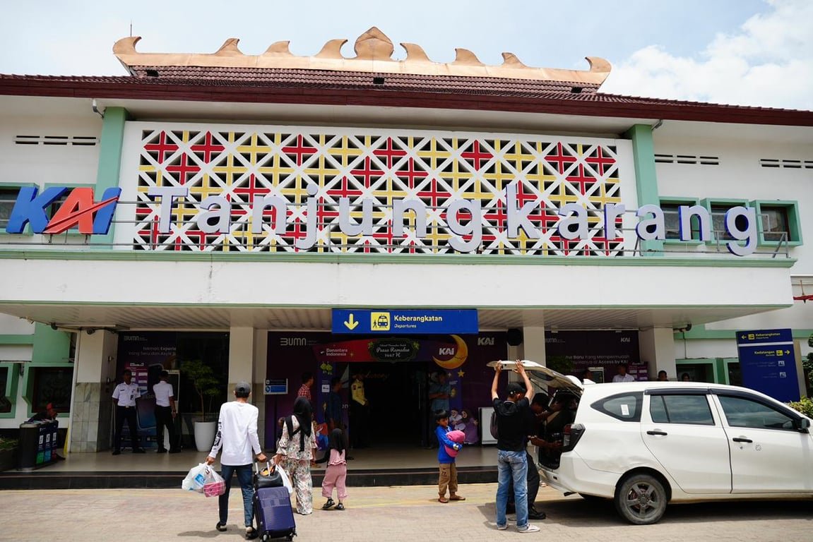 Pastikan Angkutan Lebaran Tetap Andal, KAI Divre IV Tanjungkarang Catat Tren Pertumbuhan Penumpang di Masa Angkutan Lebaran Tahun 2021–2026