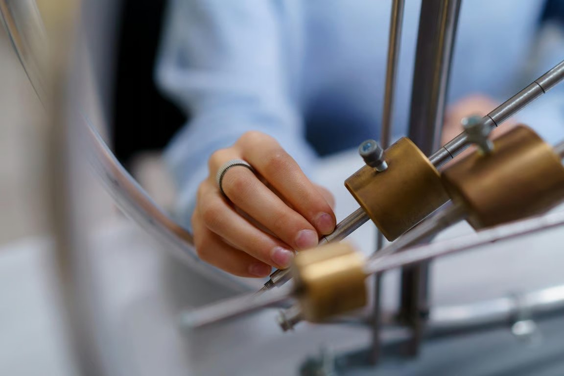 BINUS ASO Kolaborasi dengan Hitachi, Ini Untungnya