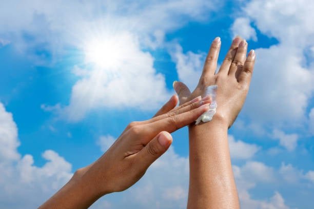Apakah Bayi Perlu Sunscreen? Ini Penjelasan untuk Orang Tua