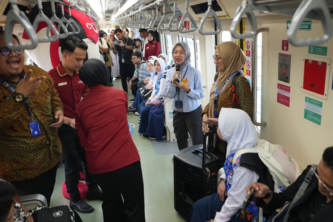 Hari Anak Nasional, LRT Jabodebek Jadikan Transportasi Publik sebagai Ruang Belajar bagi Anak Penyandang Disabilitas